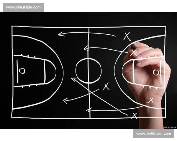 篮球比赛关键时刻战术解析与球员表现临场洞察 篮球比赛关键时刻战术解析与球员表现临场洞察